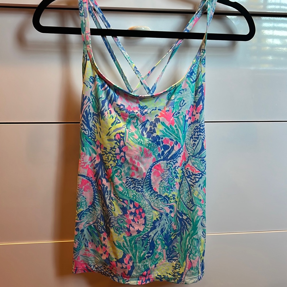 Size Small Lily activewear top